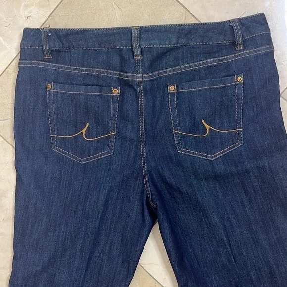 ⭐️ INC Denim slim fit skinny leg jeans - size 4 - Picture 8 of 10